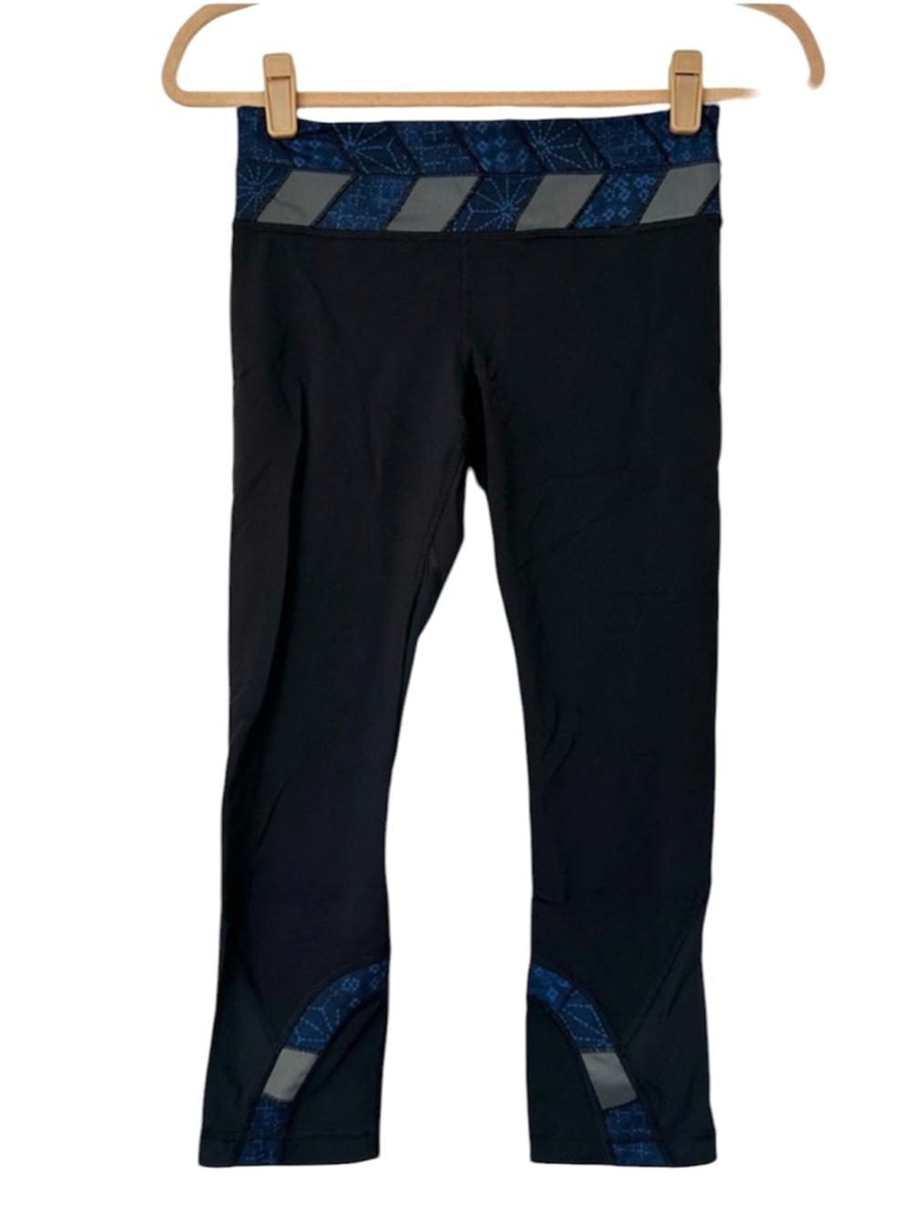 Lululemon Run Inspire Crop II Sashiko Reflective Blue Legging Womens 4 Black